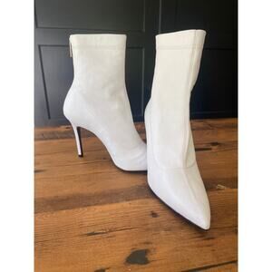 Barney’s NY White Stiletto Bootie Sz 6.5